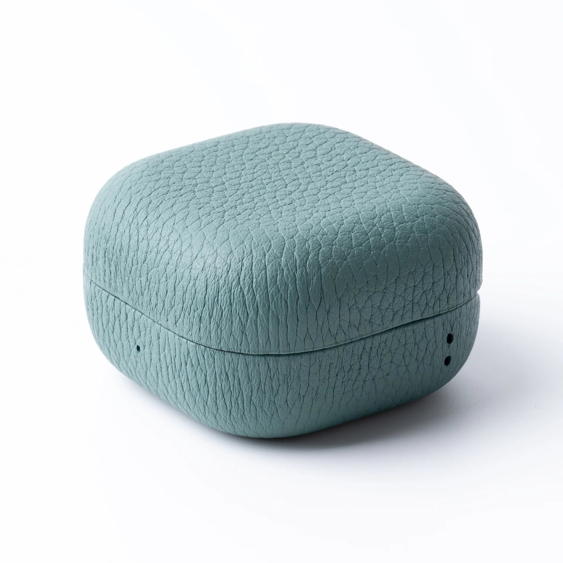 Samsung Galaxy Buds 4 / 4 Pro case in light blue genuine Italian top-grain leather with textured finish by Karbon Technik.