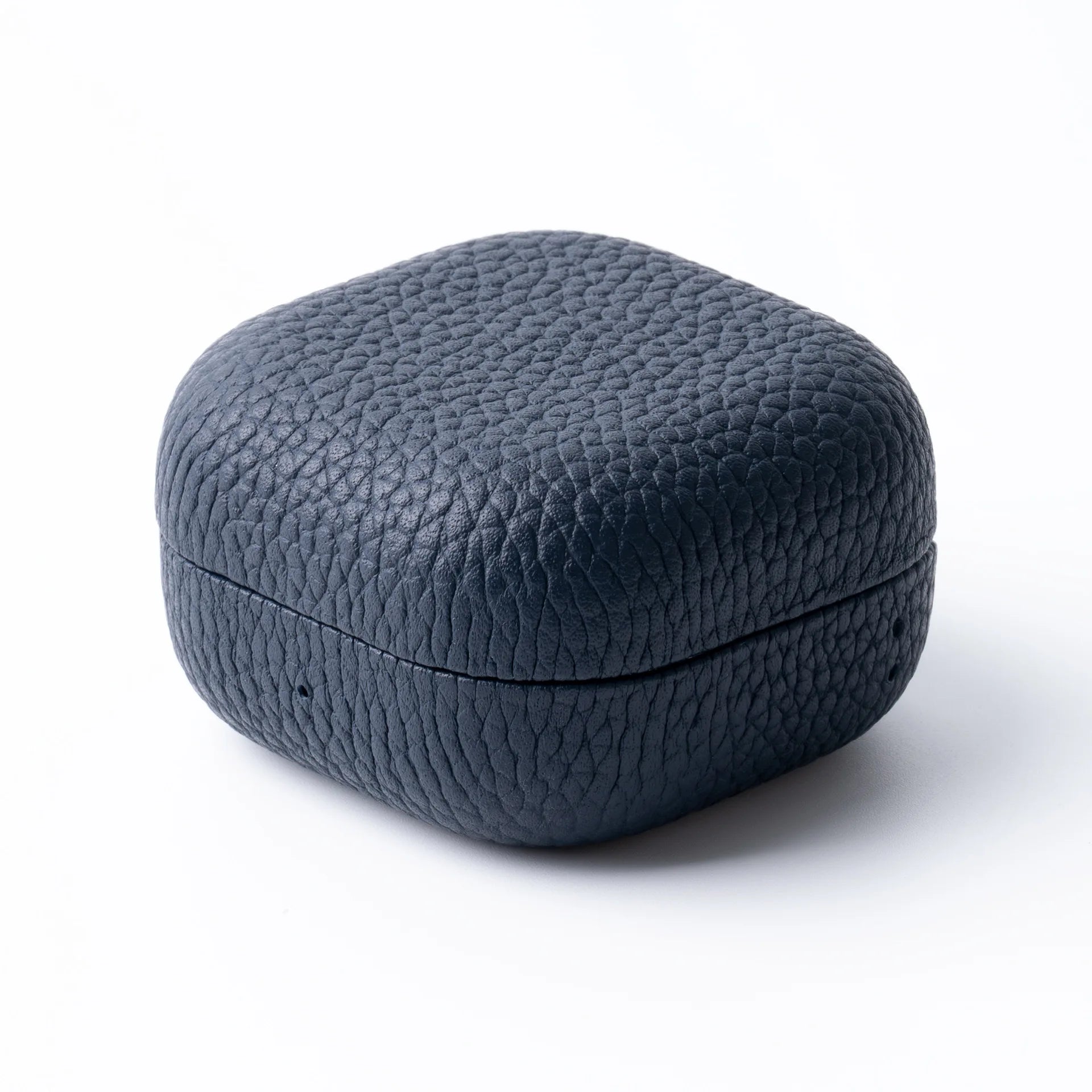 Samsung Galaxy Buds 4 / 4 Pro case in navy genuine Italian top-grain leather with textured finish by Karbon Technik.